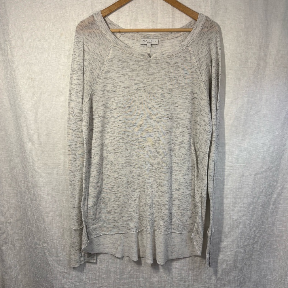 Michael Stars NWOT Long‑Line Top with Thumb Holes, Size M, Soft Heather Gray
